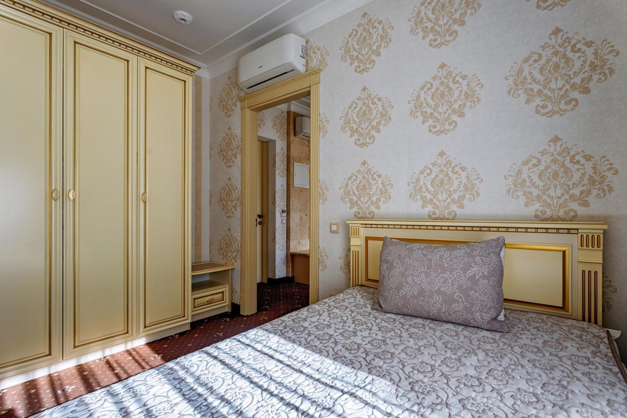Vintage Na Bulvare Odessa Luaran gambar